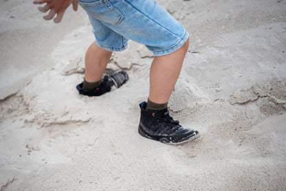 wildling-shoes-atmo-black-kids-02a.jpg.jpg