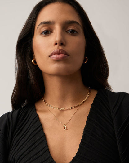 Curly Molten Mini Initial Necklace - R | 18ct Gold Vermeil Necklaces Missoma