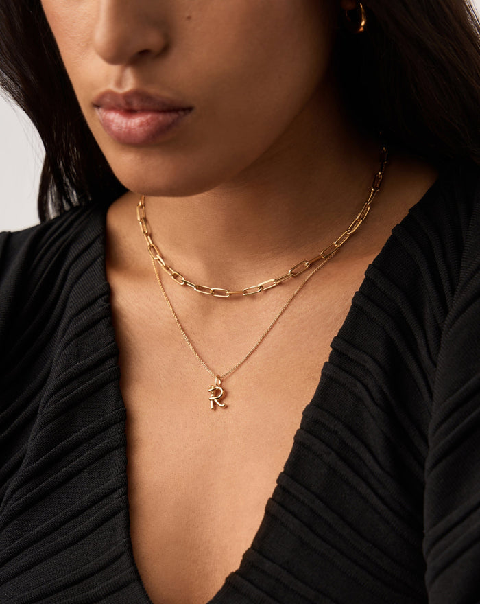 Curly Molten Mini Initial Necklace - R | 18ct Gold Vermeil Necklaces Missoma