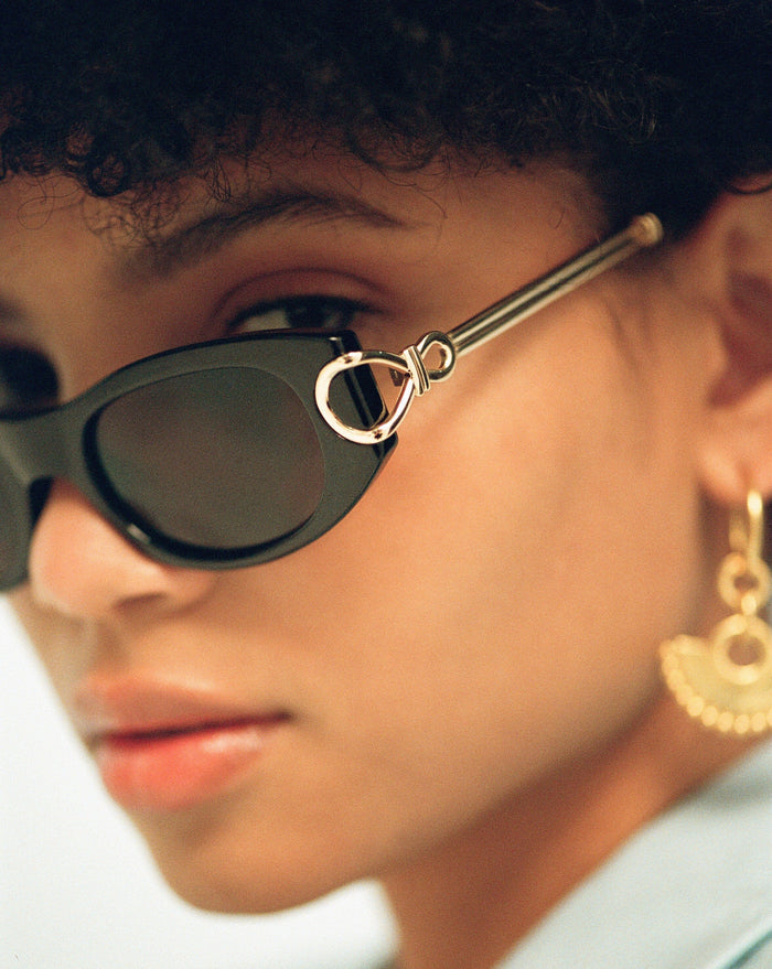 Le Specs Hydrus Link Oval Sunglasses | Black Accessories Missoma