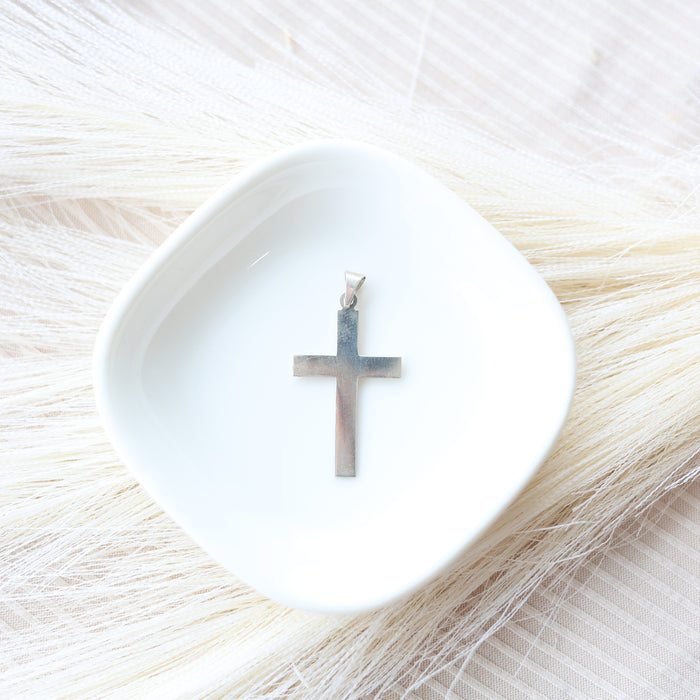 Medium Flat Cross Pendant